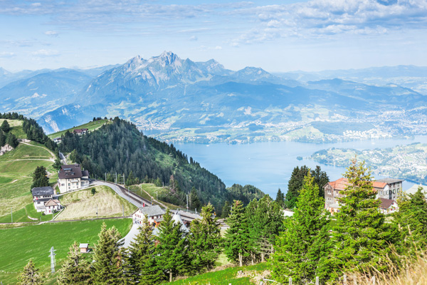 Blick auf die Bergstation Rigi-Kaltbad